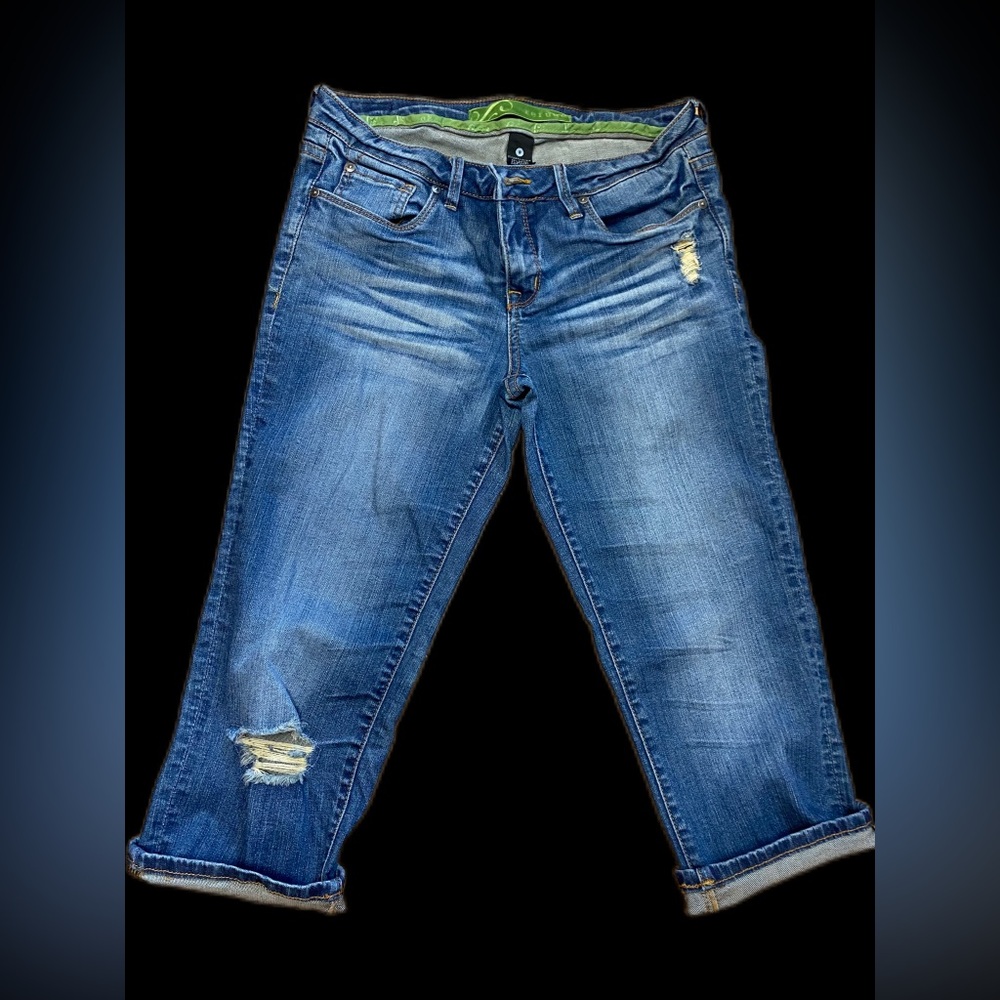 👖Refuge Distressed Capri Comfy Stretch Blue Denim Jeans Sz 8